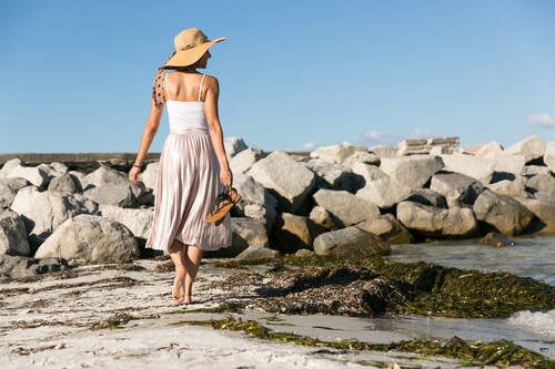 Effortlessly Chic: Beach Dress Outfit Ideas for Every Body Type