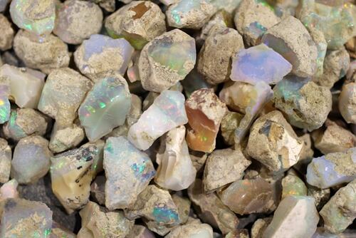 How to Identify Genuine Australian Boulder Opal: Tips from the Experts